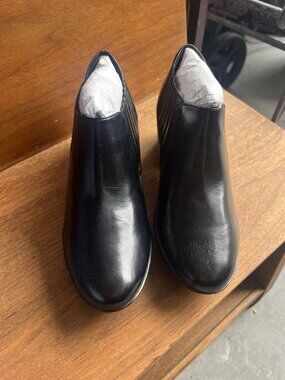 Women's ROMIKA Daisy 06 $140 Black Leather Slip-On Booties Size 37 US 6-6.5